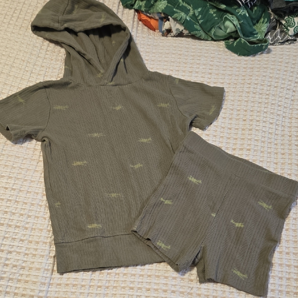 Kate Quinn Size 4t Airplanes Set